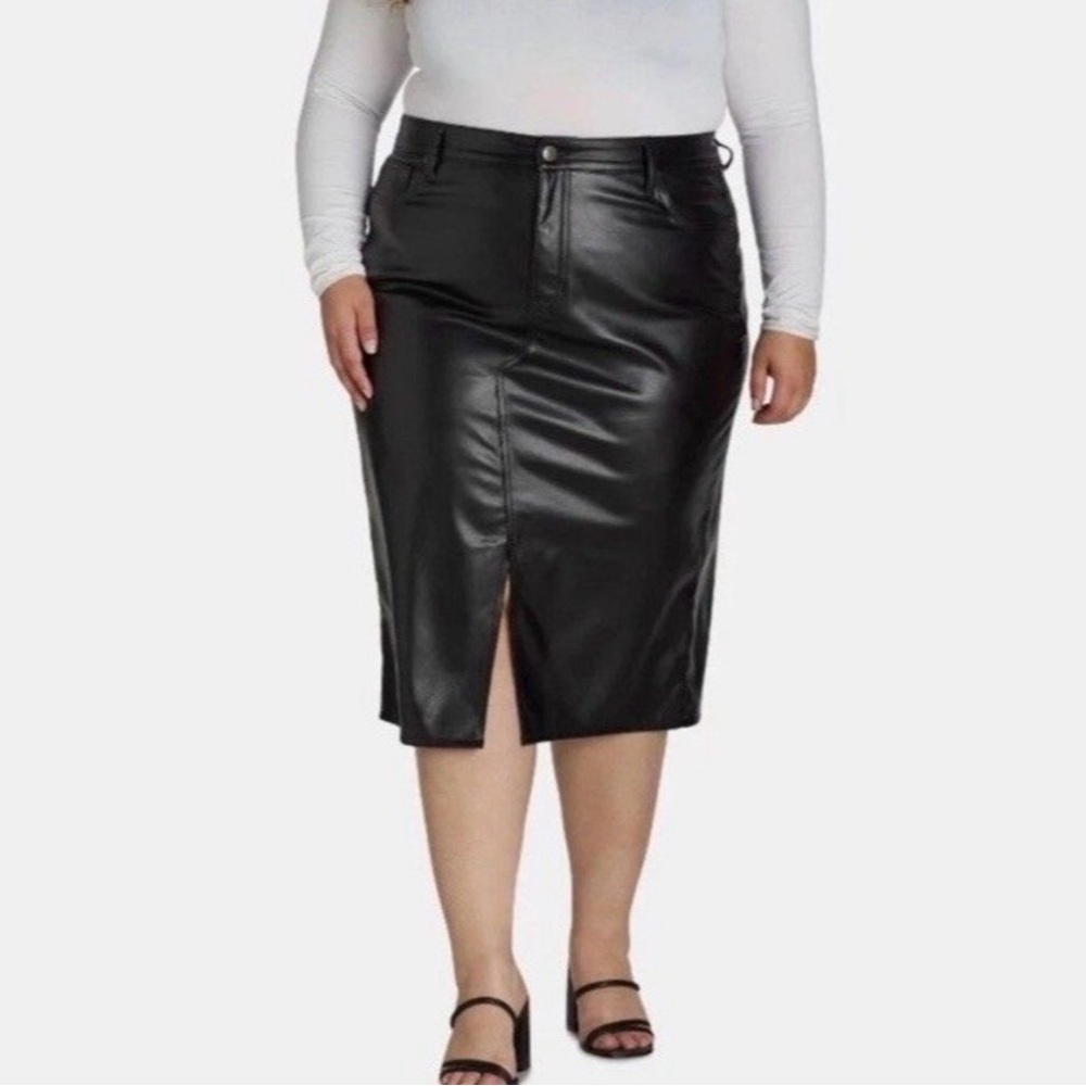 Terra & Sky Black Faux Leather Pencil Skirt